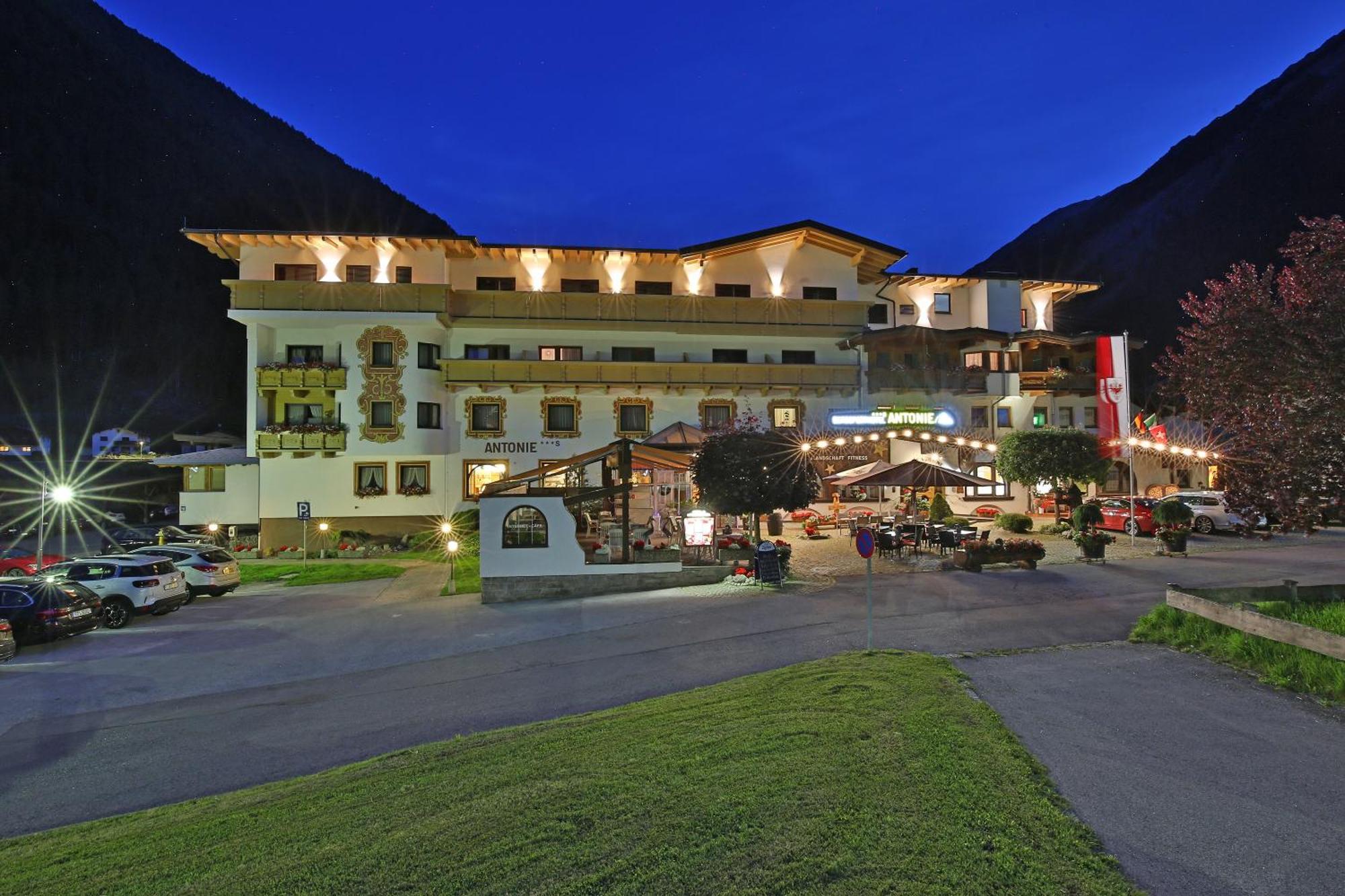 Bergsporthotel Antonie グリース・イム・ゼルライン エクステリア 写真